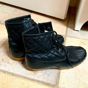 Duck boots